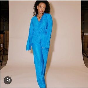 NWT Dressed in LALA electric blue plisse SET - L
